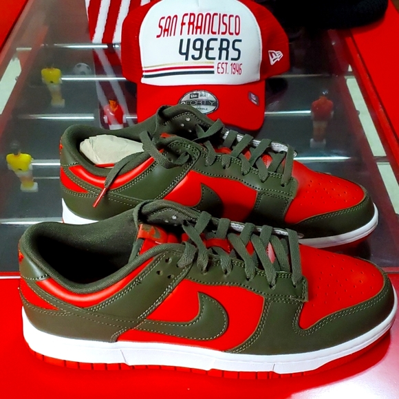 Nike Dunk (lows) - Picture 2 of 5